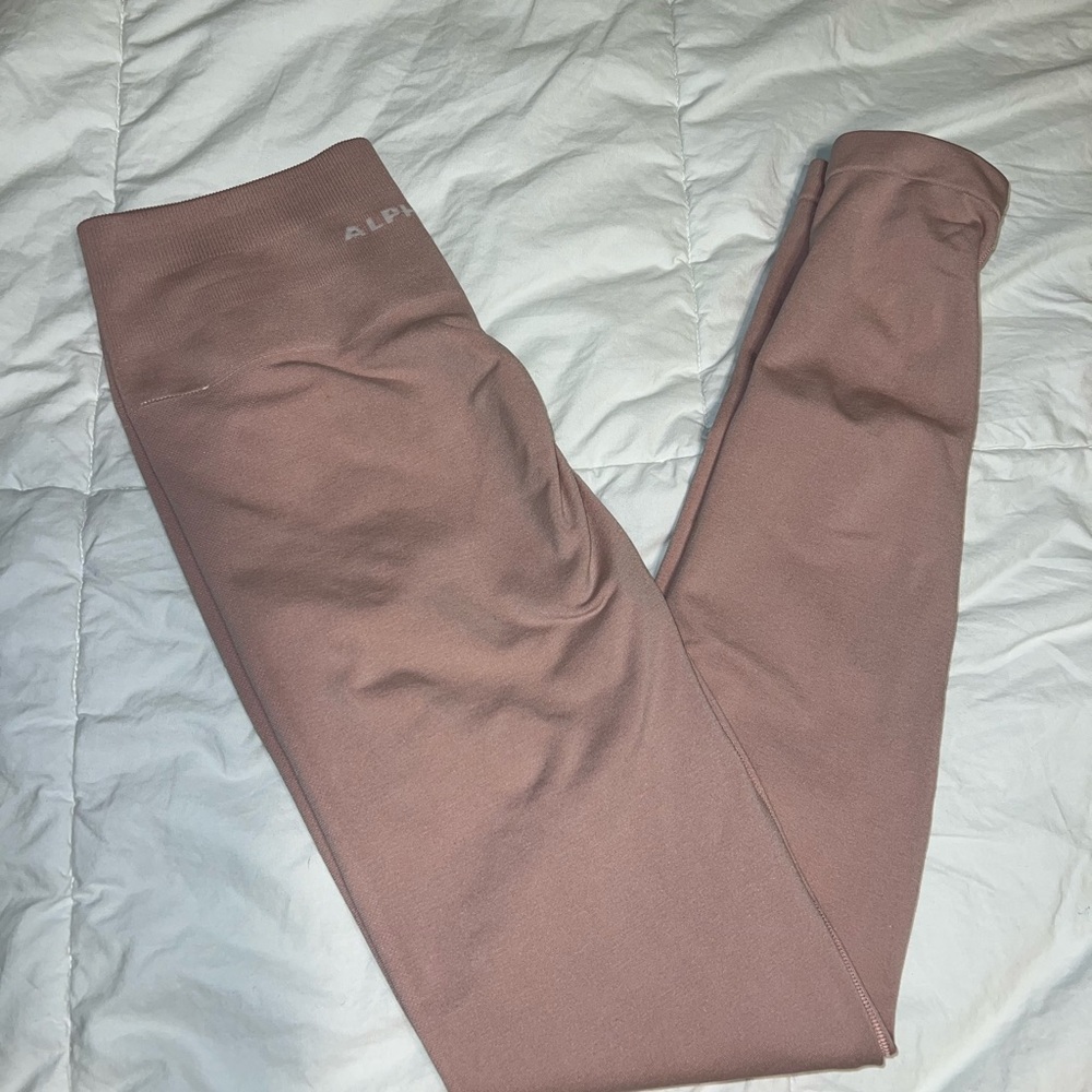 Alphalete leggings